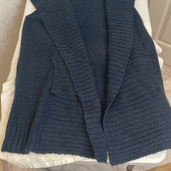 Navy Nikki Textured Knit Long Sleeveless Cardigan Snuggle Worthy size XL - Picture 3 of 11